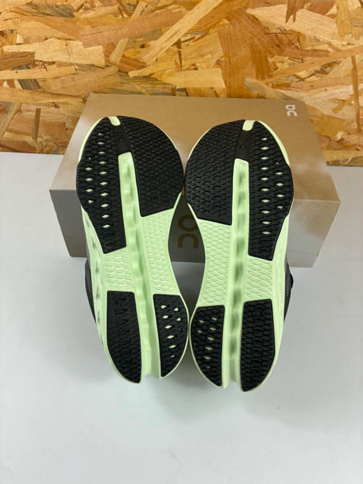 Chaussures Running On Cloudsurfer Next Femme 37,5 Black Lima