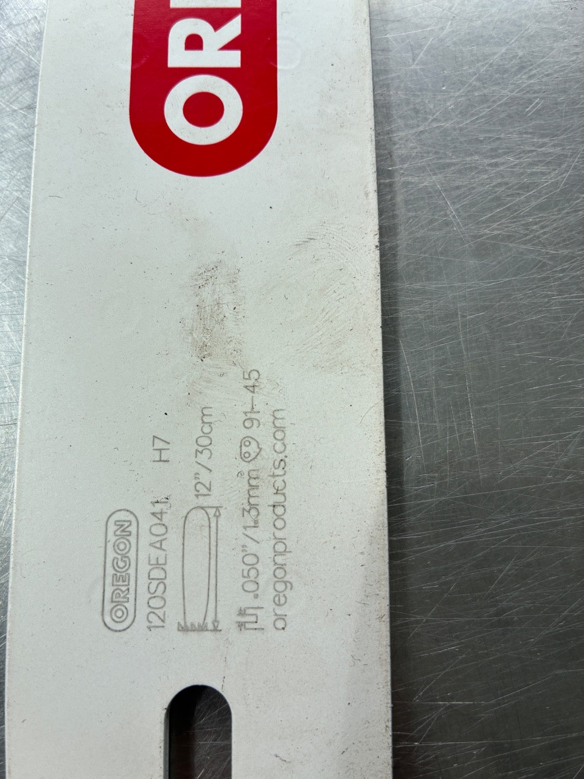 Guide chaîne OREGON 30 cm 3/8" 1.3mm – 1205DEA041 Homelite Makita Dolmar