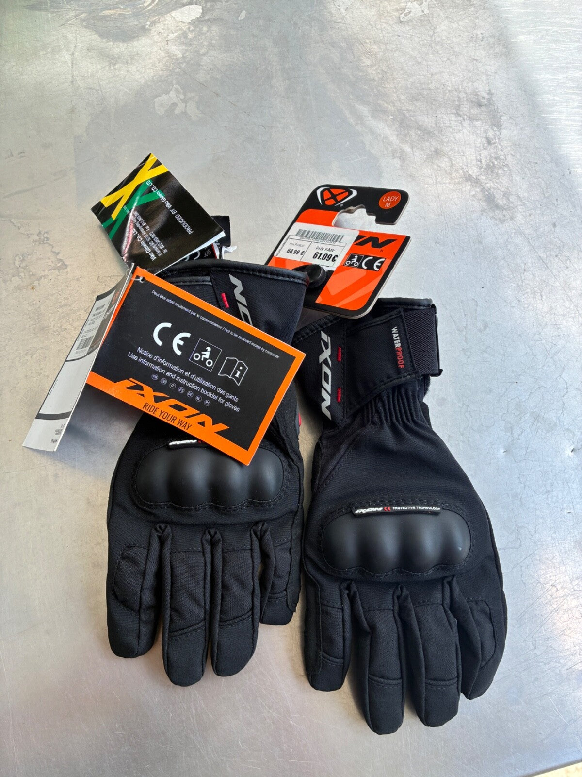 Gants moto hiver femme Ixon Russel Lady noir – Taille M – Jamais servis