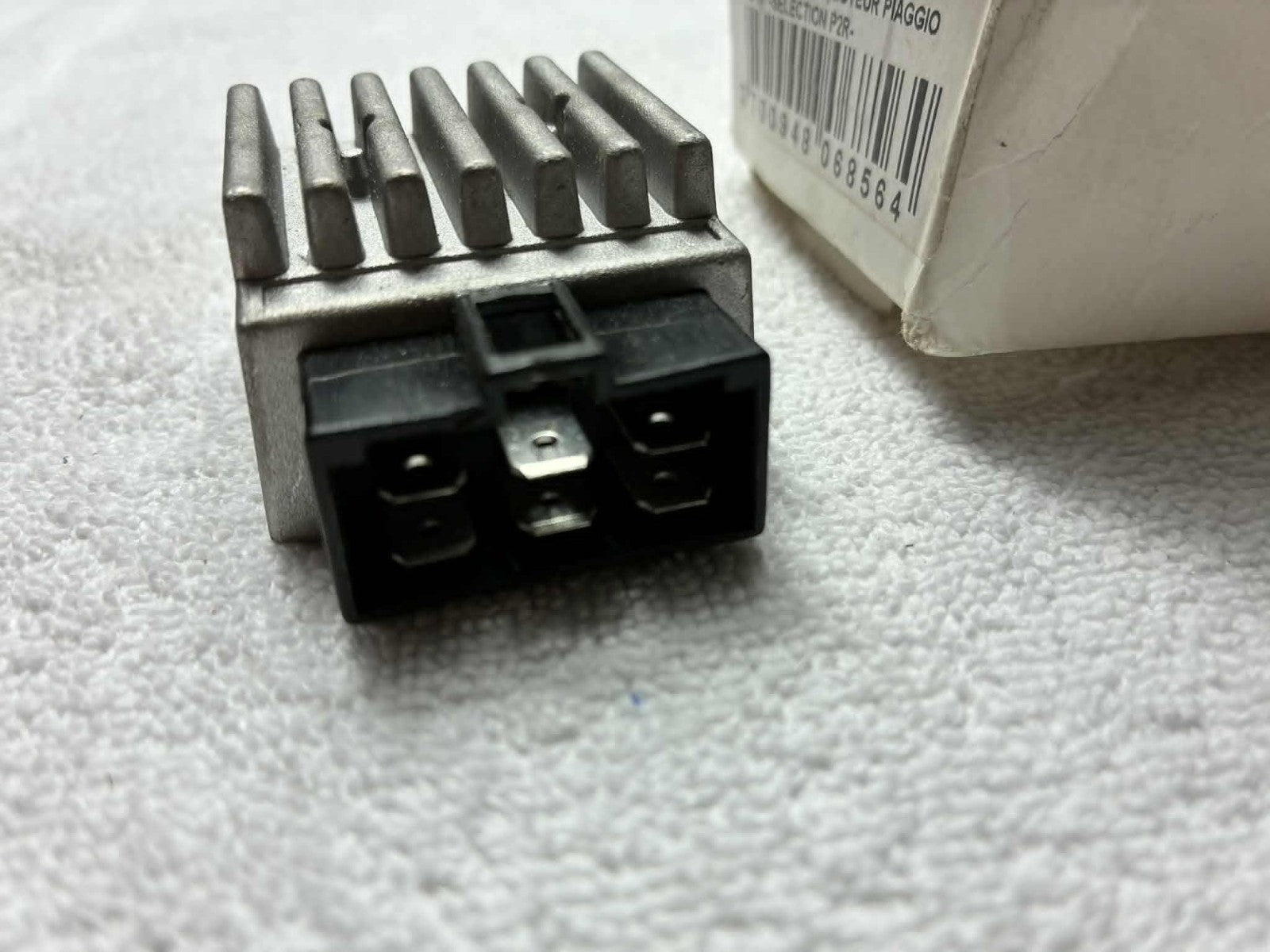 Régulateur 50 à boîte P2R 24971 Derbi / Gilera / Aprilia 2006 moteur Piaggio