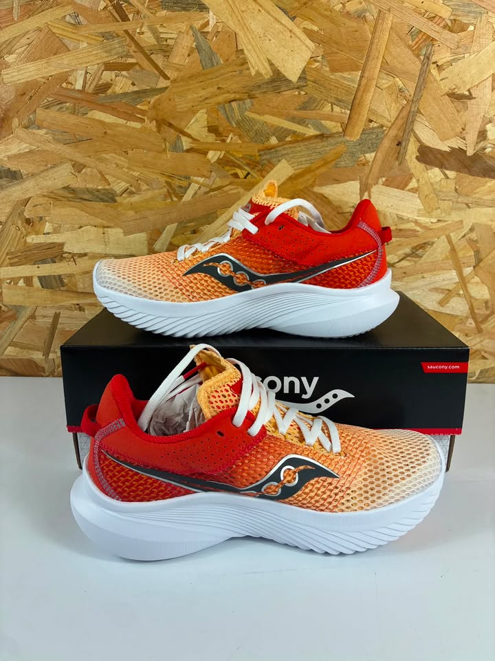 Chaussures running Saucony Kinvara 14 Femme 38,5 White/Flax