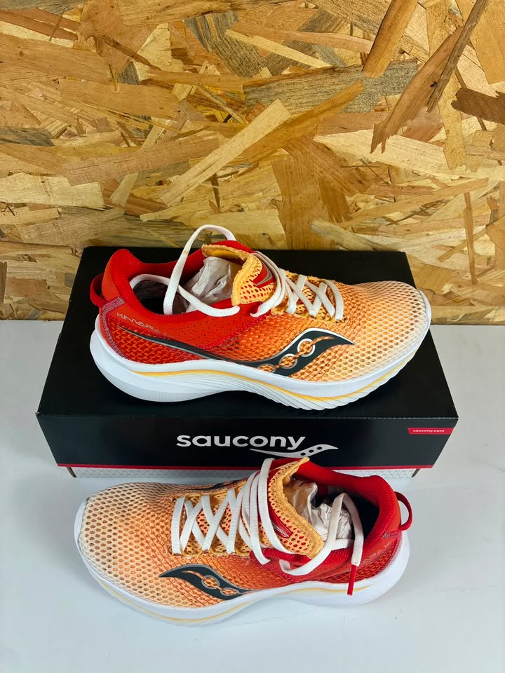 Chaussures running Saucony Kinvara 14 Femme 38,5 White/Flax