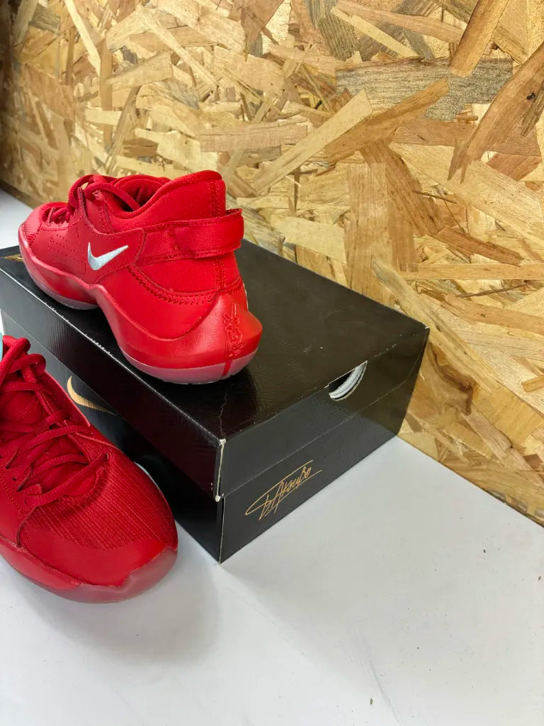 Chaussures Basketball Nike Freak 2 (GS) Enfant – 37,5