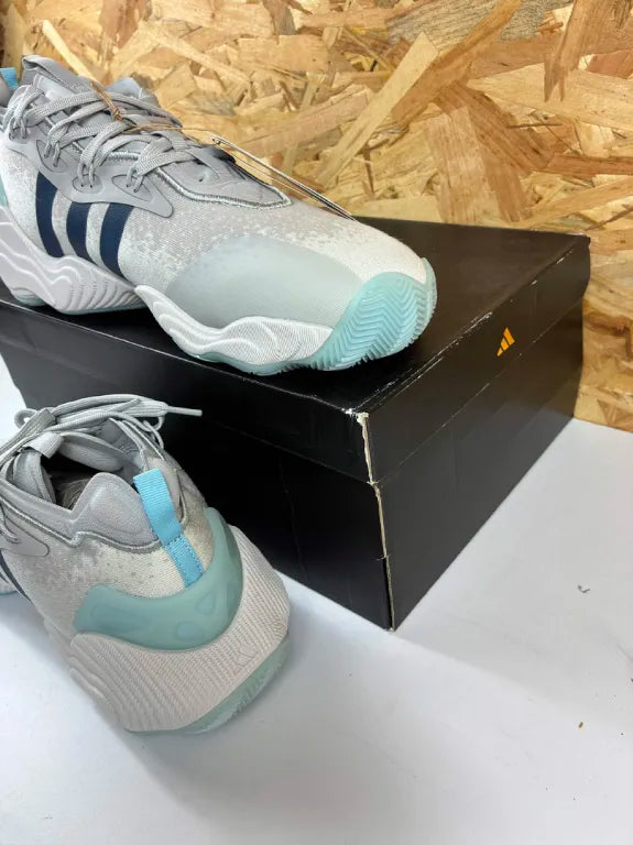 Baskets Adidas Trae Young 3 – Chaussures Basketball Homme – 44 2/3