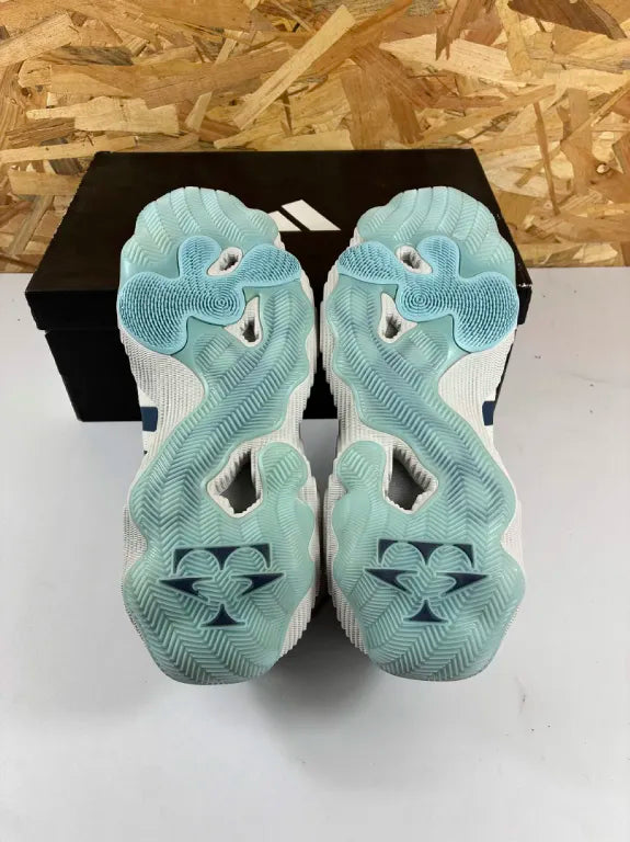 Baskets Adidas Trae Young 3 – Chaussures Basketball Homme – 44 2/3