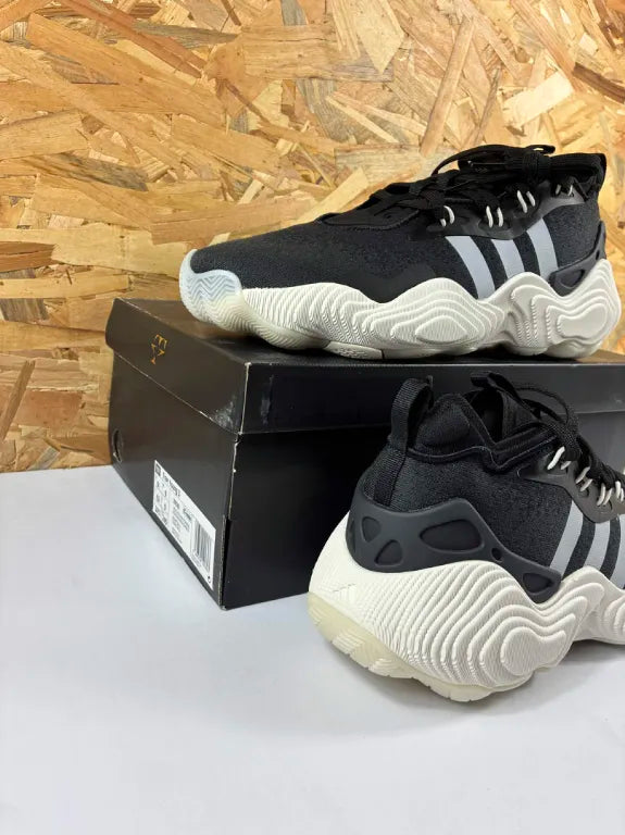 Baskets Adidas Trae Young 3 – Chaussures Basketball Homme – 43 1/3
