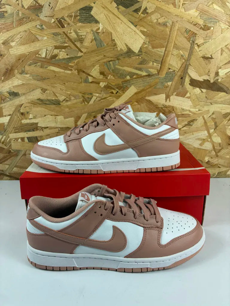 Baskets Nike Dunk Low Femme 44,5 – DD1503-118