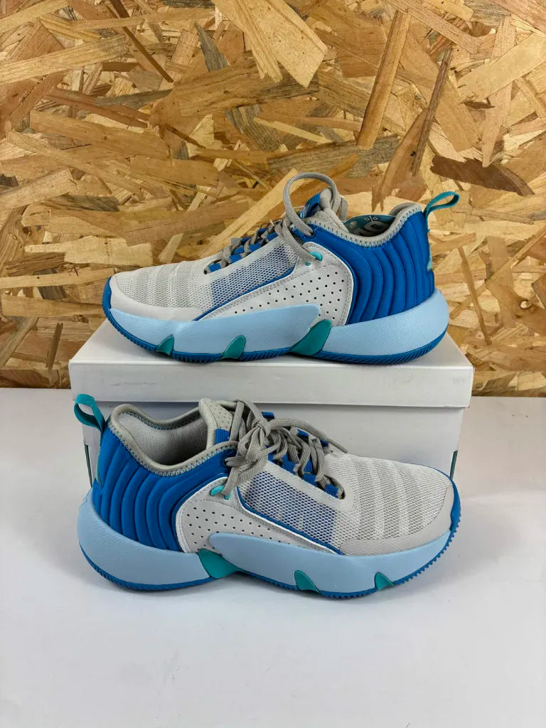 Chaussures Basketball Adidas Trae Unlimited Homme – 40 2/3 – IF5610