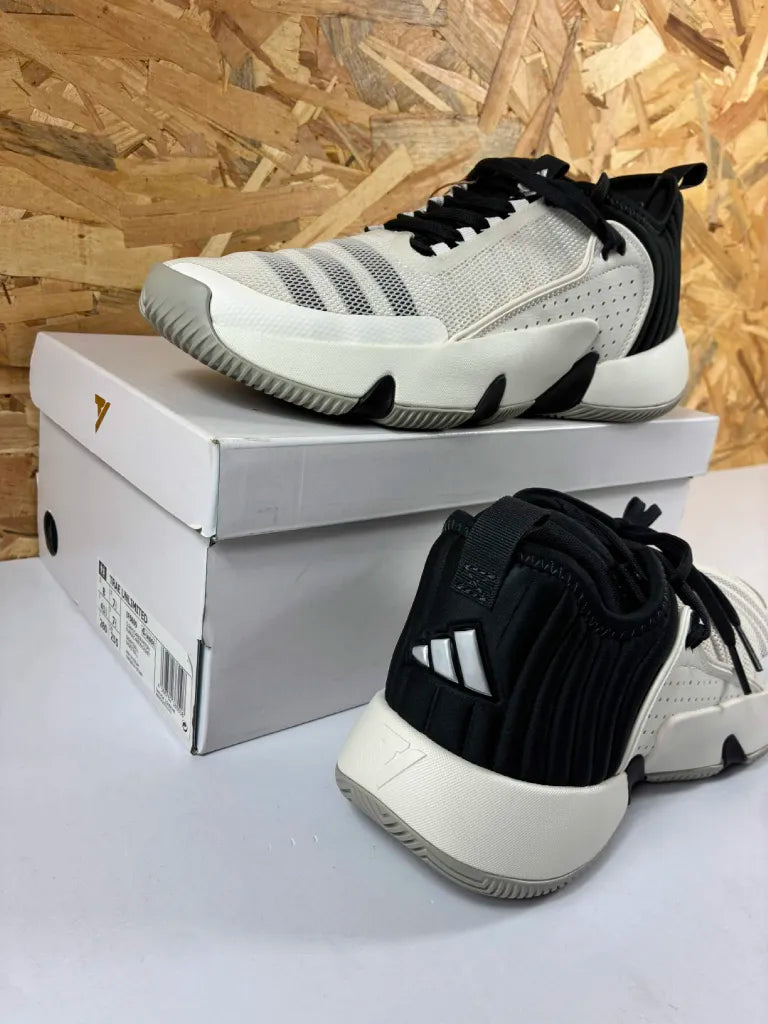 Chaussures Basketball Adidas Trae Unlimited Homme – 41 1/3 – IF5609