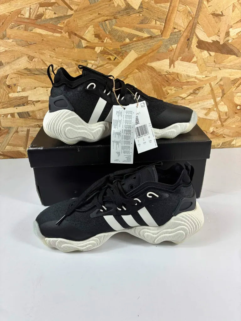 Chaussures Basketball Adidas Trae Young 3 Homme – 38 – IE9362