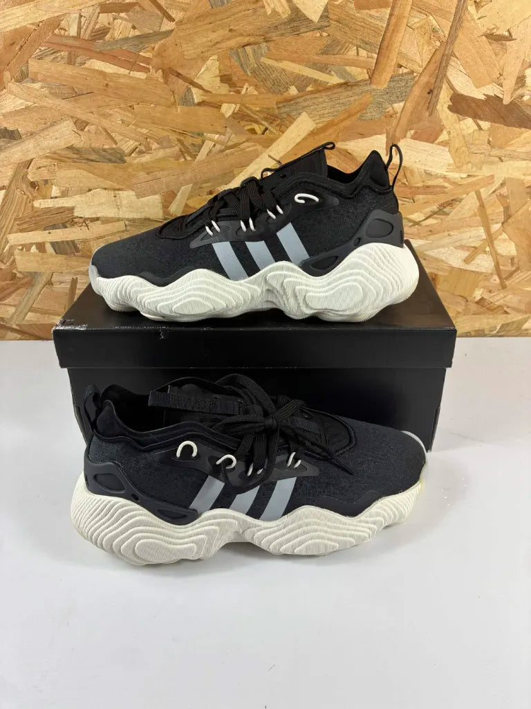 Chaussures Basketball Adidas Trae Young 3 Homme – 38 – IE9362