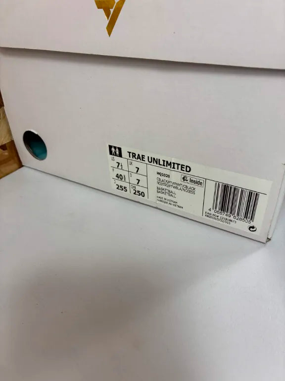 Chaussures Basketball Adidas Trae Unlimited Homme – 40 2/3 – HQ1020