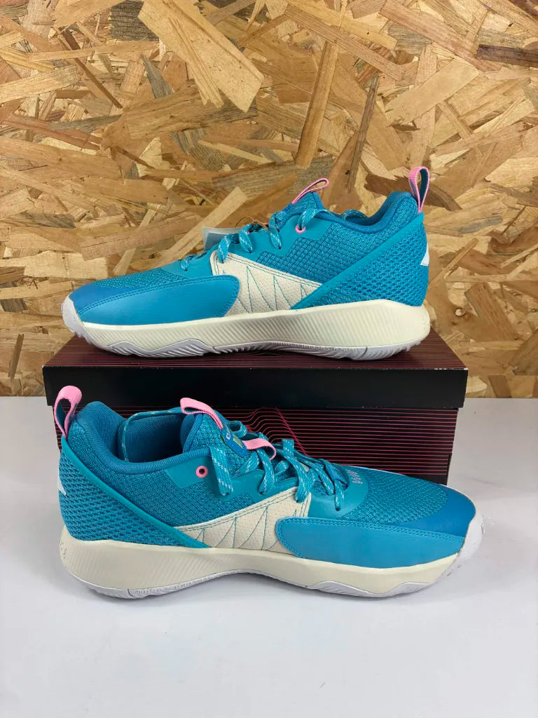 Chaussures Basketball Adidas Dame Certified Homme – 46 2/3 – GV9587