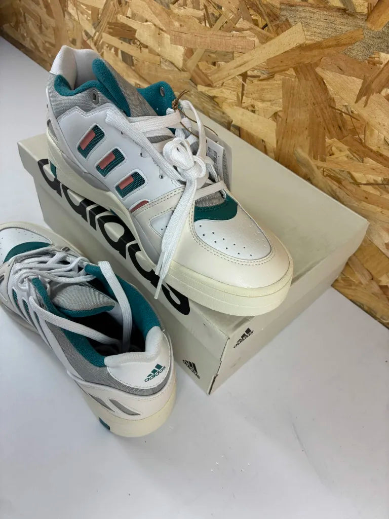 Chaussures Basketball Adidas Midcity Low Homme – 44 – ID5403