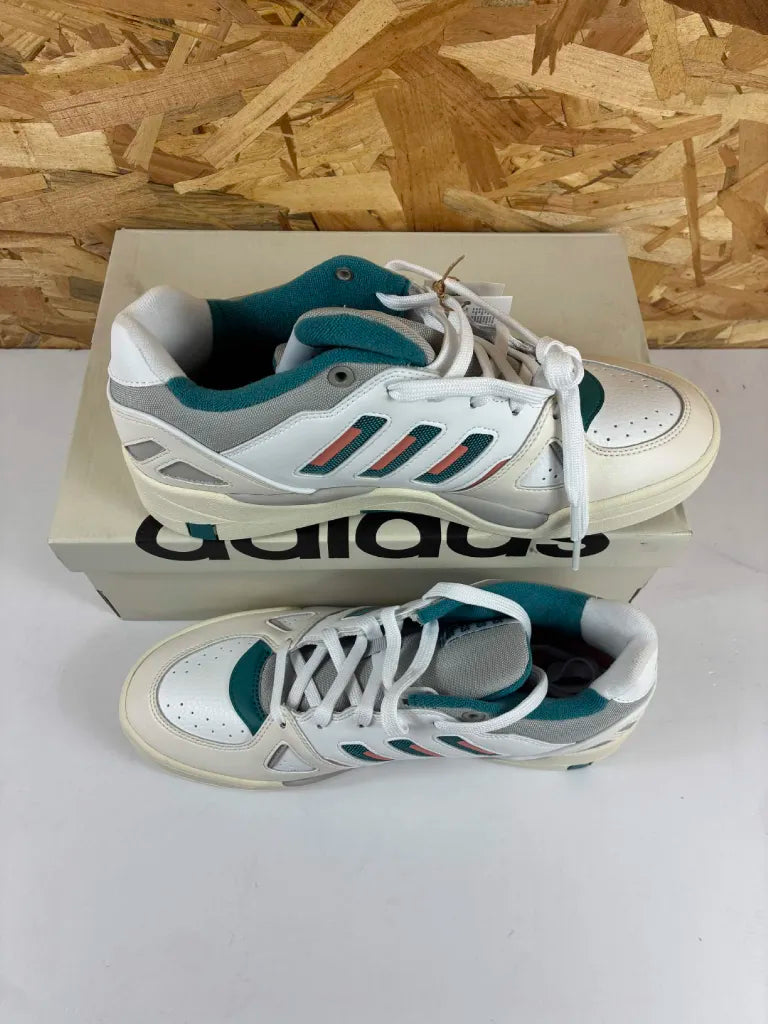Chaussures Basketball Adidas Midcity Low Homme – 44 – ID5403