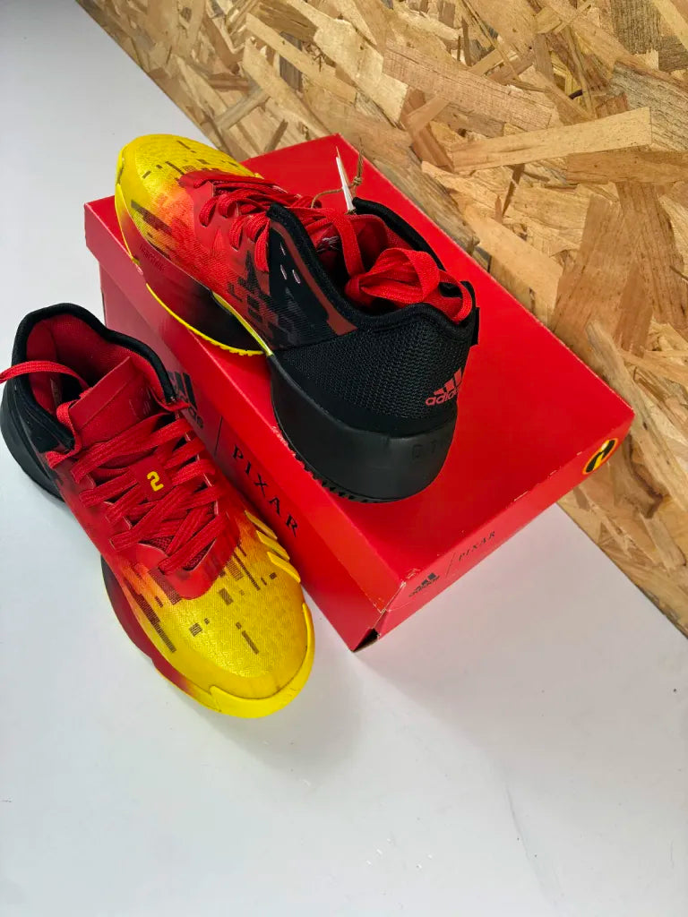 Chaussures Basketball Adidas D.O.N. Issue 4 Enfant – 38 2/3 – HR1786