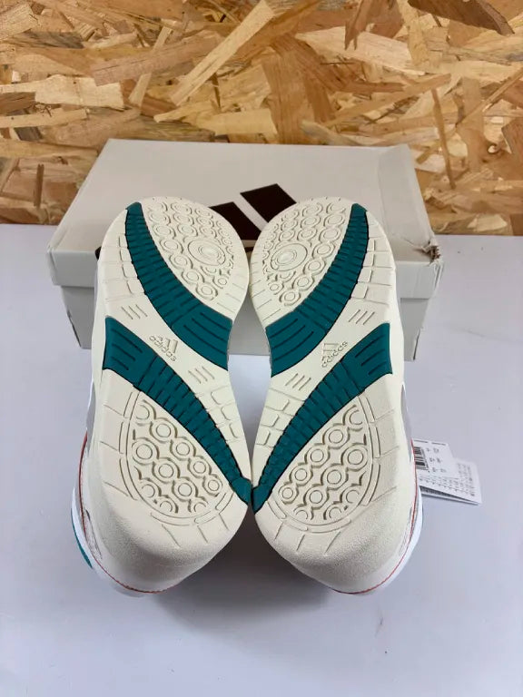 Chaussures Basketball Adidas Midcity Mid Homme – 44 – ID5402