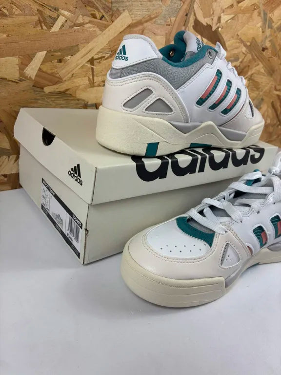 Chaussures Basketball Adidas Midcity Low Homme – 40 2/3 – ID5403