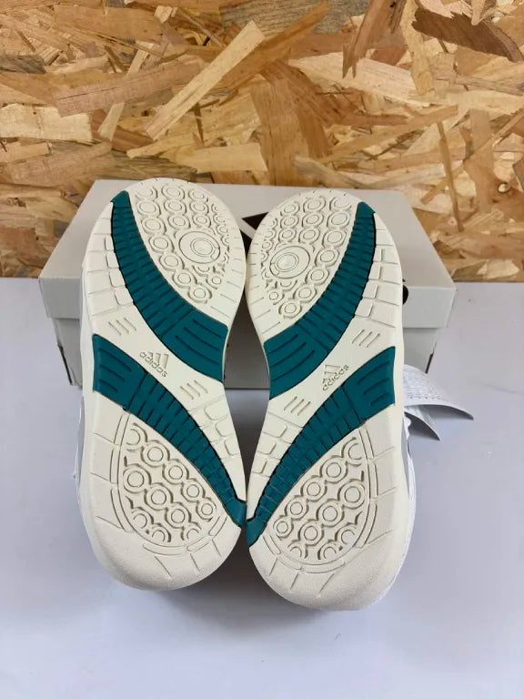 Chaussures Basketball Adidas Midcity Low Homme – 40 2/3 – ID5403