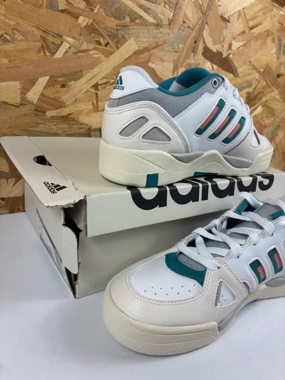 Chaussures Basketball Adidas Midcity Low Homme – 41 1/3 – ID5403