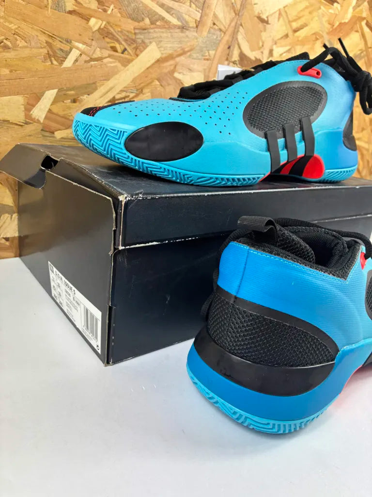 Adidas D.O.N. Issue 5 Homme – Chaussures de Basketball – 45 1/3 – IE8325