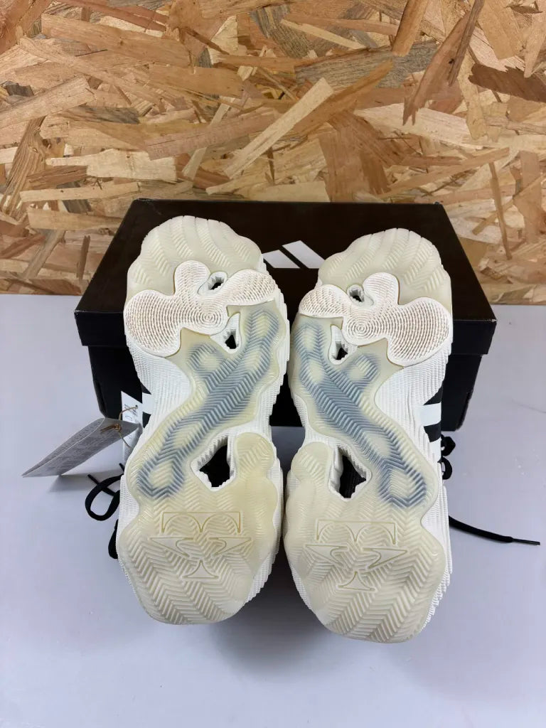 Adidas Trae Young 3 Homme 40 – Chaussures de Basketball IE9362