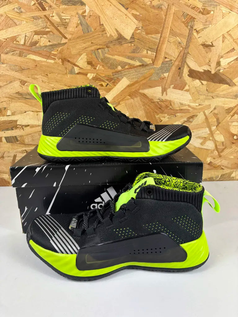 Adidas Dame 5 J Star Wars Enfant 38 – Chaussures de Basketball EH2470