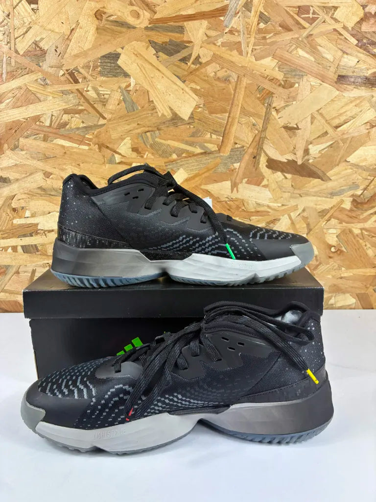 Chaussures de Basketball Adidas D.O.N. Issue 4 Xbox HR0714 – 47 1/3