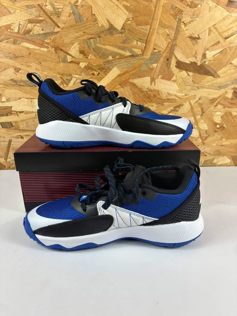 Chaussures de Basketball Homme Adidas Dame Certified ID1811 – 41 1/3 EU