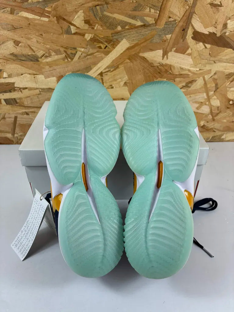 Chaussures de Basketball Adidas D.O.N. Issue 4 Homme 41 1/3 – GY6504