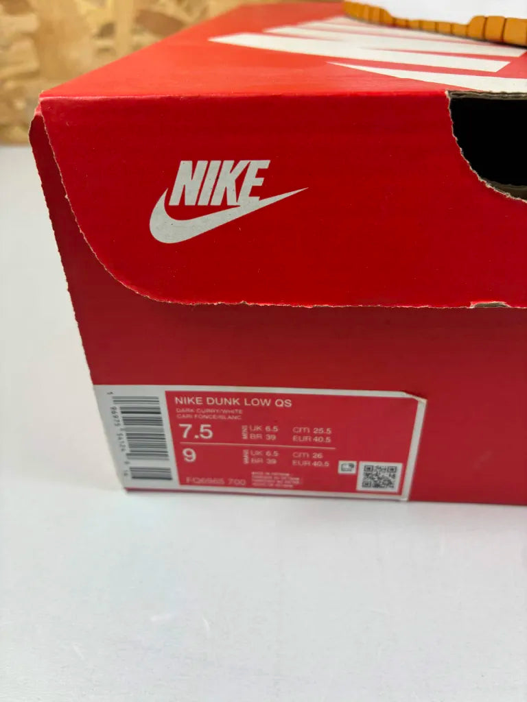 Nike Dunk Low QS Damenschuhe Weiß Bordeaux – 40,5 – FQ8895-700