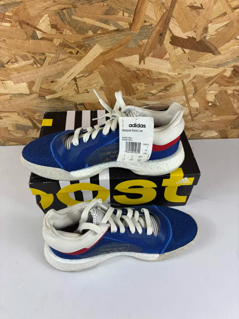 Chaussures de Basketball Adidas Marquee Boost Low Bleu – 40 2/3 – D96935