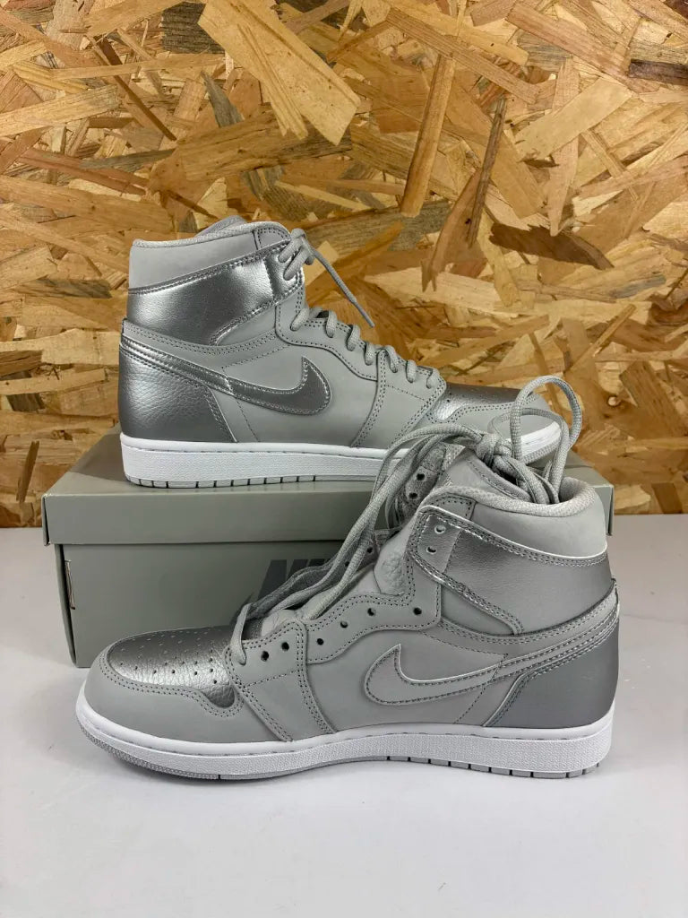 Nike Air Jordan 1 High OG CO.JP Basketballschuhe Grau – 44 – DC1788-029