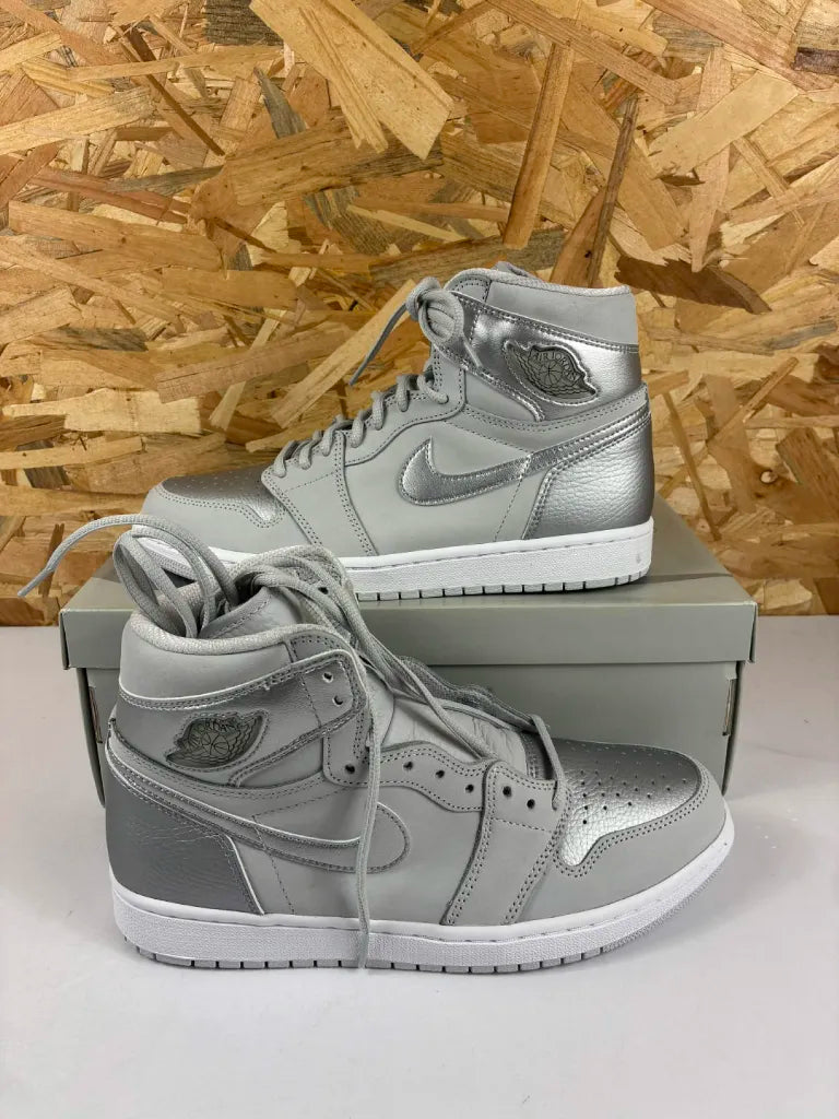 Nike Air Jordan 1 High OG CO.JP Basketballschuhe Grau – 44 – DC1788-029