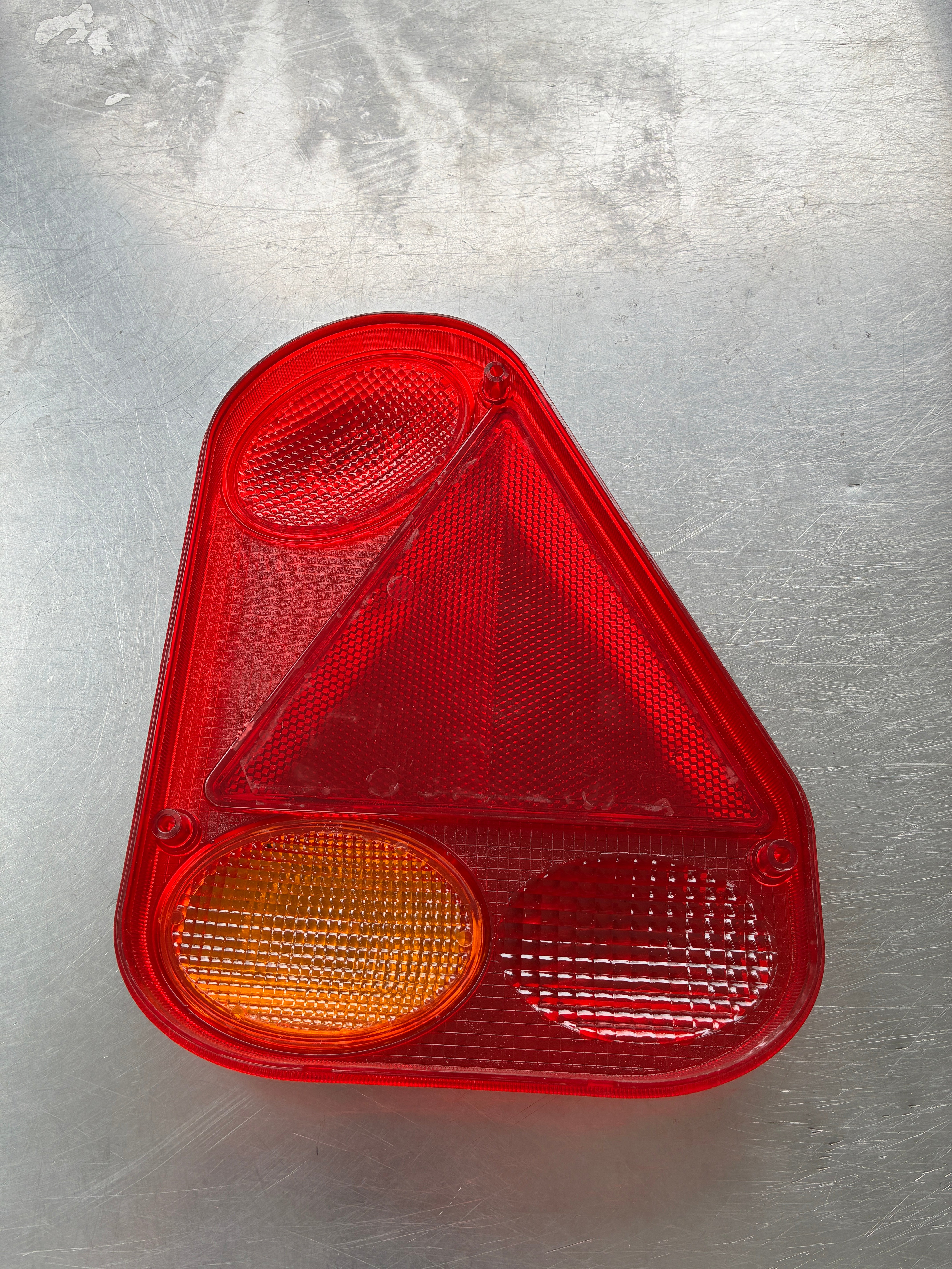 Cabochon feu remorque RADEX 2900 gauche – Réf. Lider 04134 / 5106A