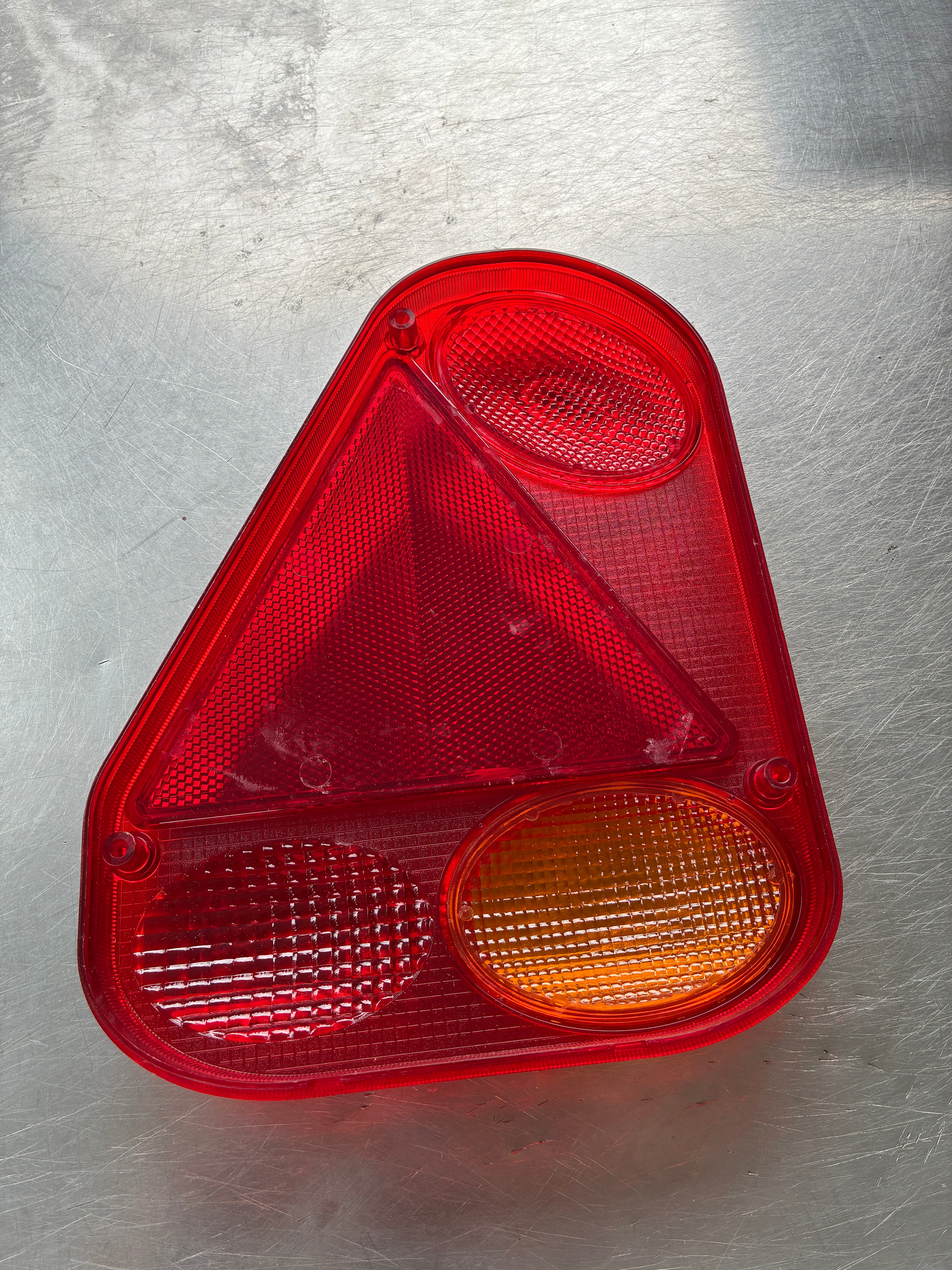 Cabochon feu remorque RADEX 2900 droit – Neuf – Réf. Lider 04135 / 5105A