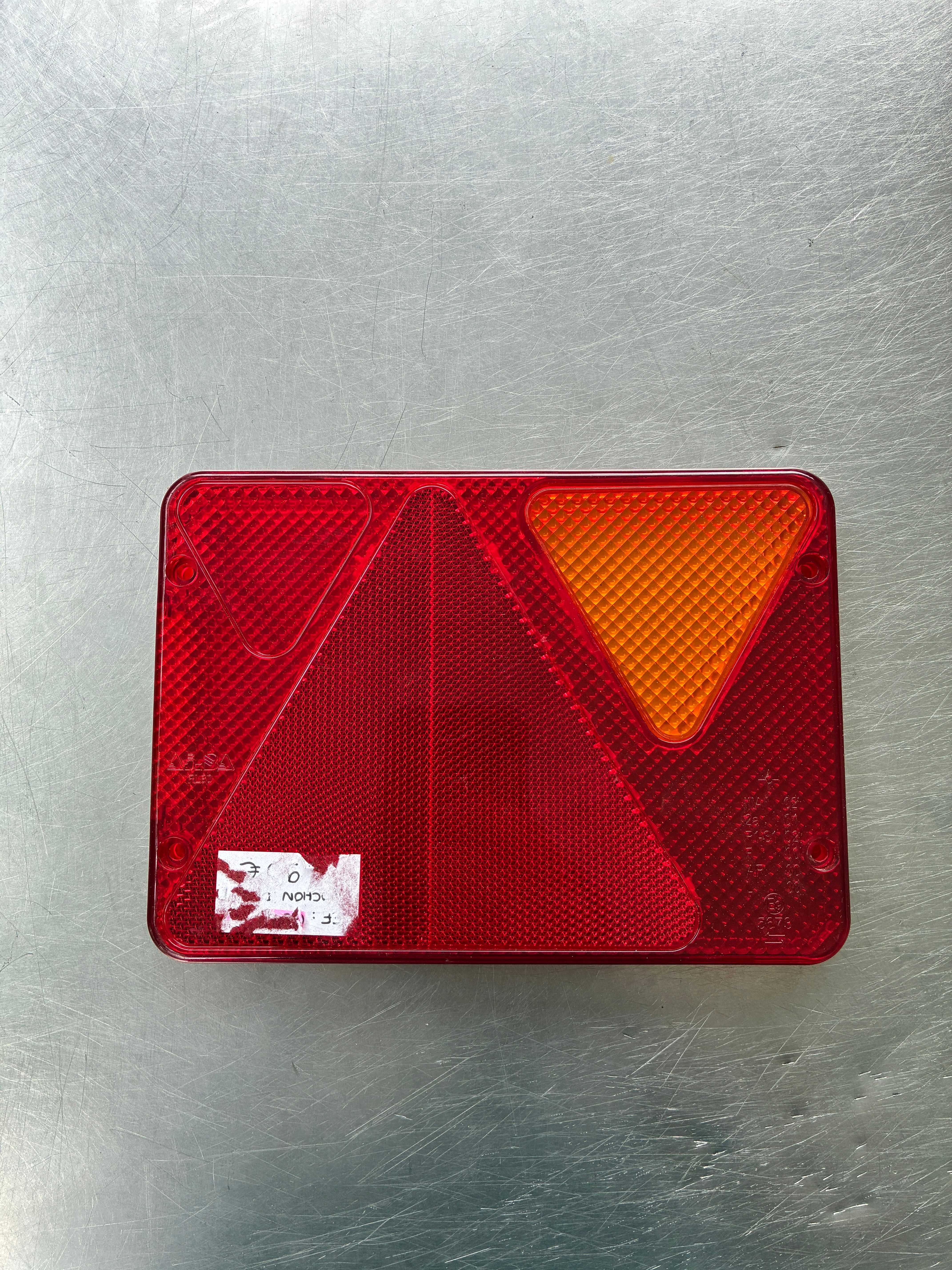 Cabochon feu remorque AJBA RL80 droit – 6 fonctions – Produit neuf