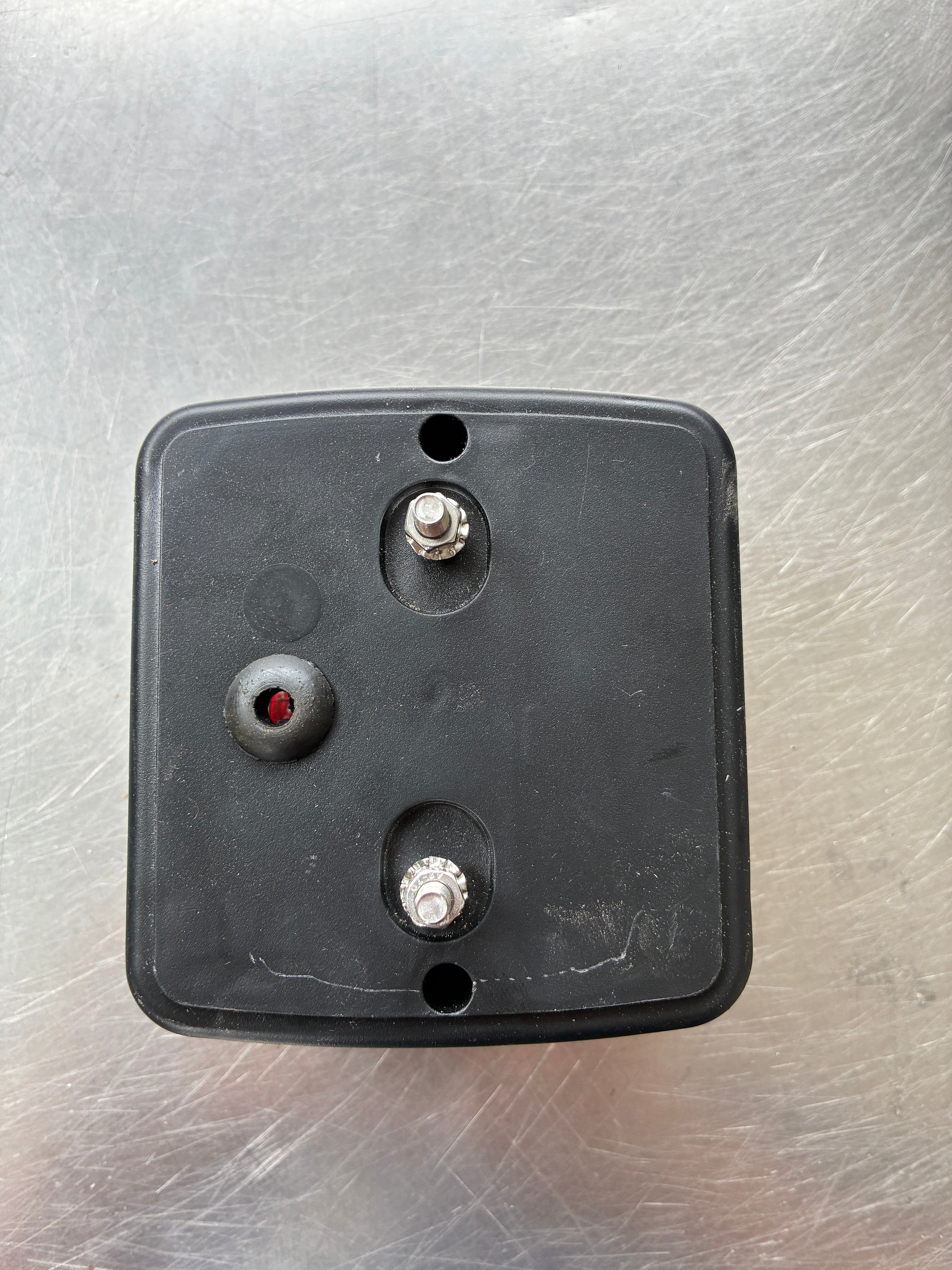 Feu remorque 4 fonctions AJBA FP11 – Gauche ou Droit – 12V