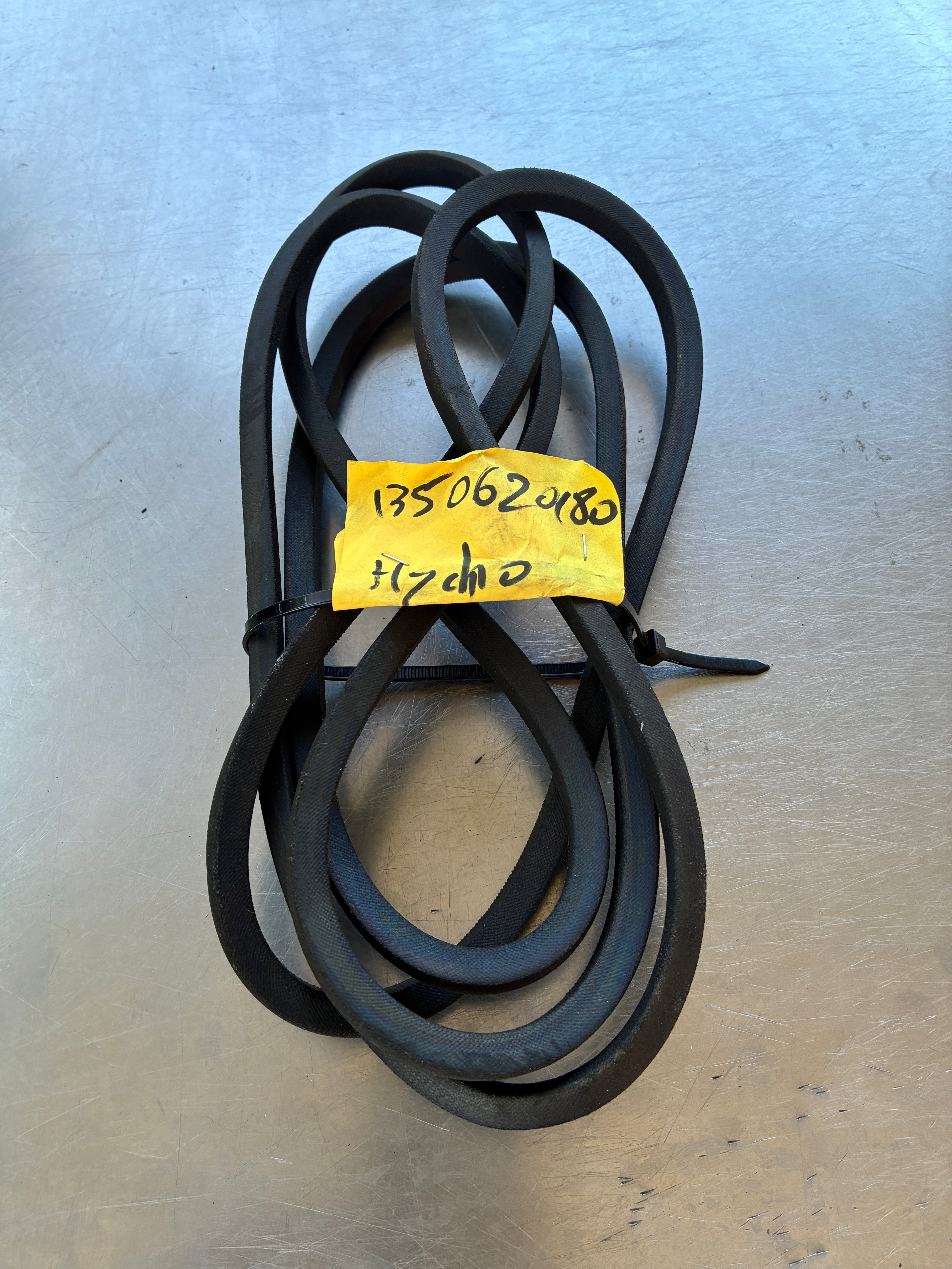 Courroie tracteur tondeuse adaptable Kevlar – Réf. 135062018/0 – GGP / Castelgarden / Stiga