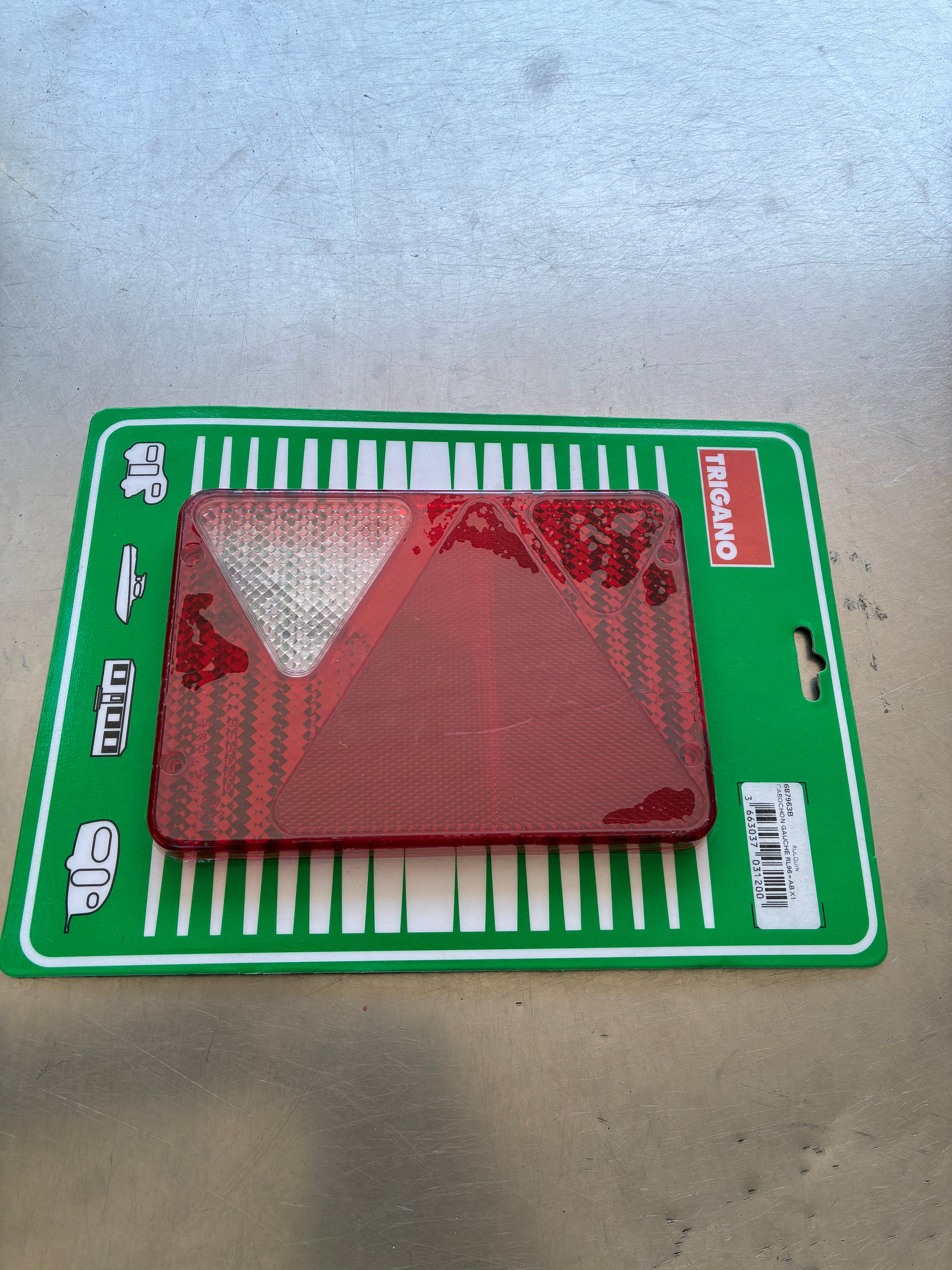 Cabochon gauche RL96 avec antibrouillard – Avec ampoules – Réf. 1TR002682 – Neuf