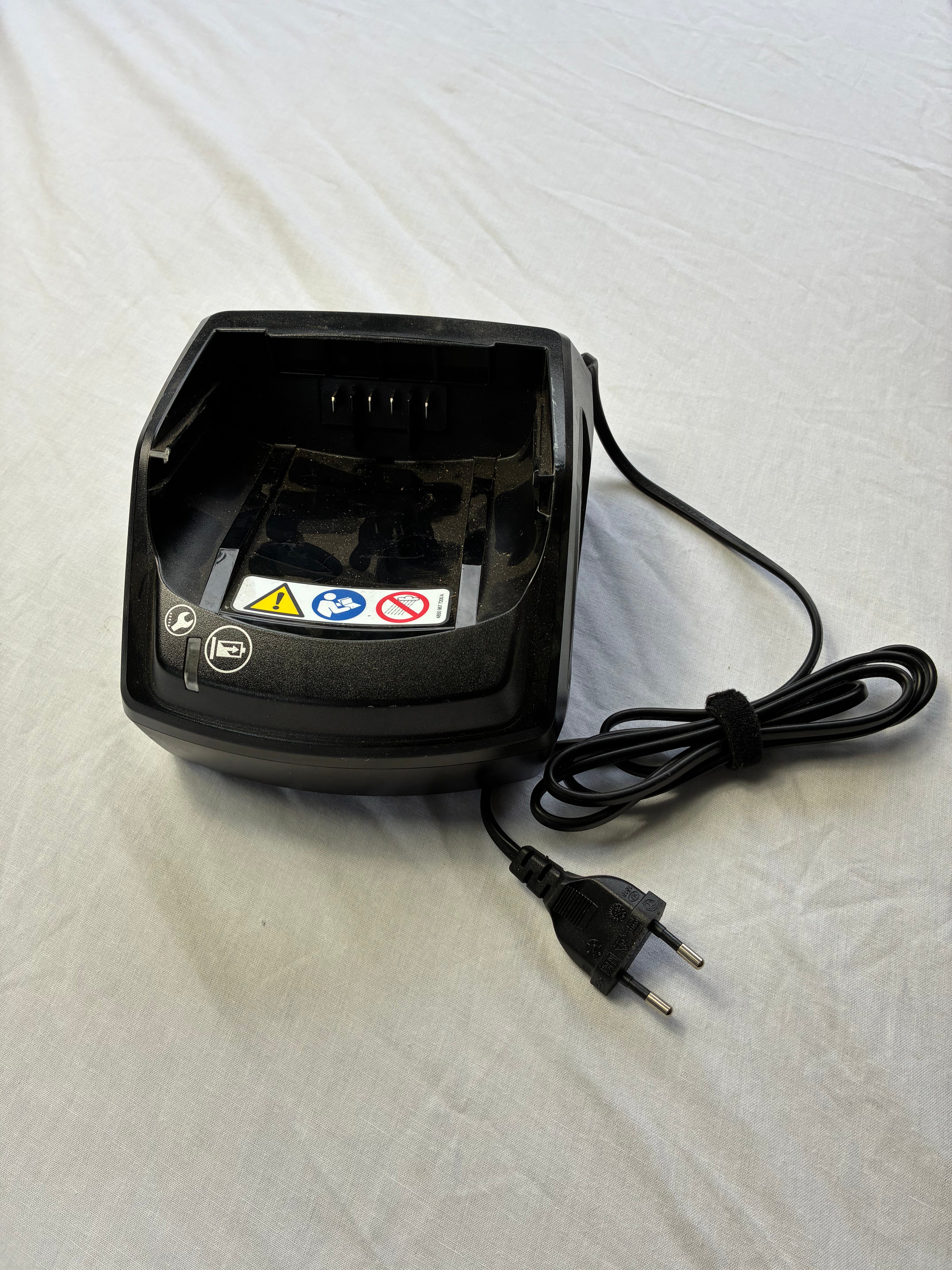 Chargeur STIHL AL 101 Neuf sans boîte – Batteries AK & AP – 220V – Réf. 4850-430-2520