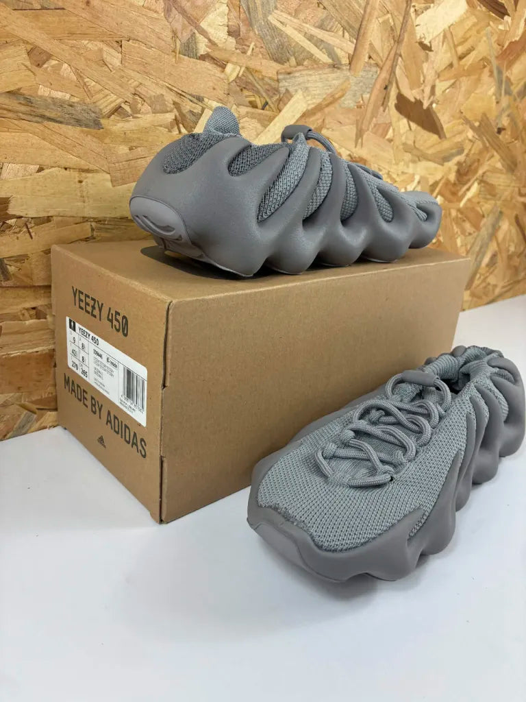 Baskets Adidas Yeezy 450 Stone Grey – Chaussures Sneakers – 42 2/3