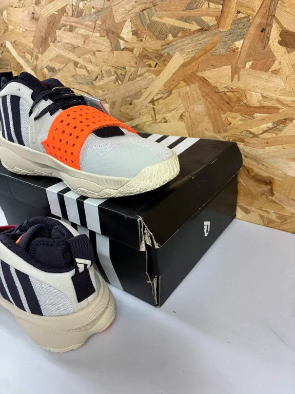 Baskets Adidas Dame 8 Extply – Chaussures Basketball Homme – 40 2/3