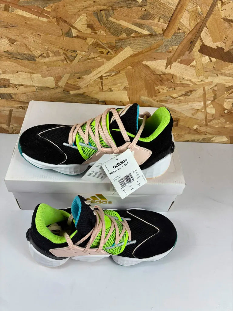 Baskets Adidas Harden Vol. 4 GCA – Chaussures Basketball Homme – 40