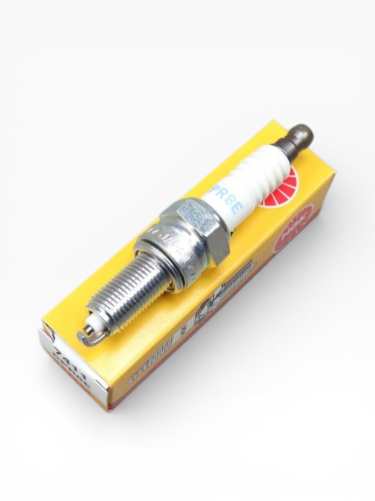 Bougie d’allumage NGK CPR8E pour scooters et motos 4T