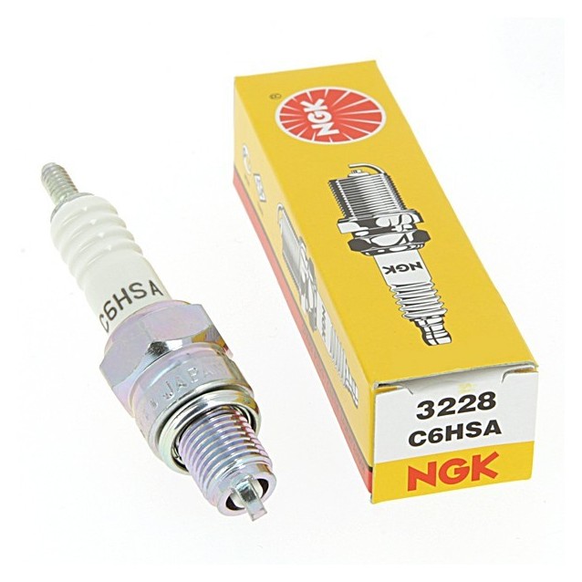 Bujía original NGK C6HSA para motores de 4 tiempos