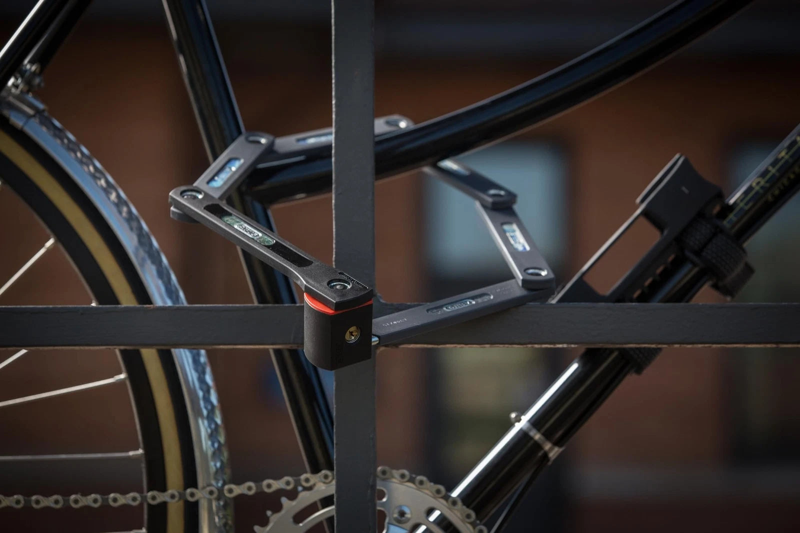 ABUS ST 5700 uGrip Bordo Schwarze Fahrradschlosstasche