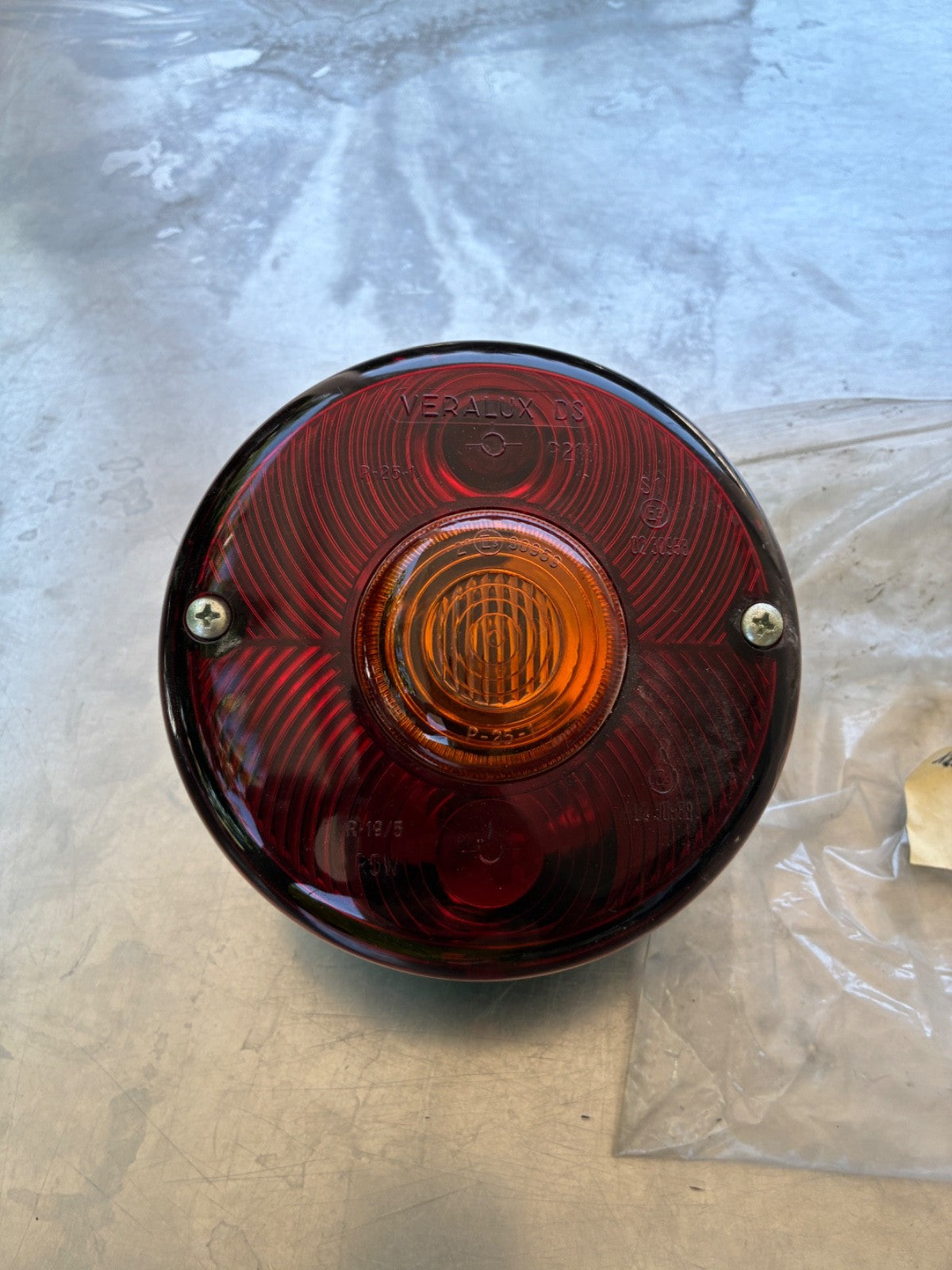 Cabochon de feu arrière rond 140 mm – Adaptable
