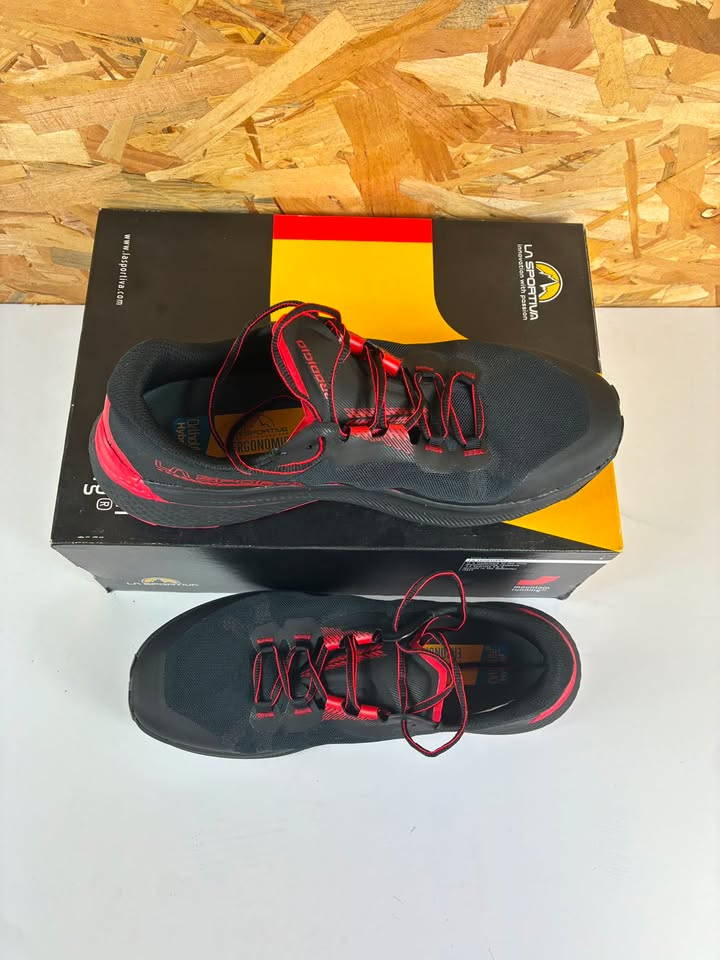 Chaussures de trail La Sportiva Prodigio 43 Black/Tango Red