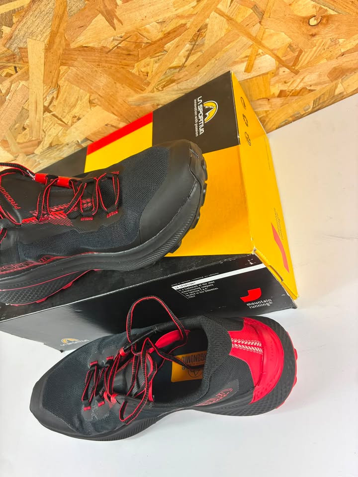 Chaussures de trail La Sportiva Prodigio 43 Black/Tango Red